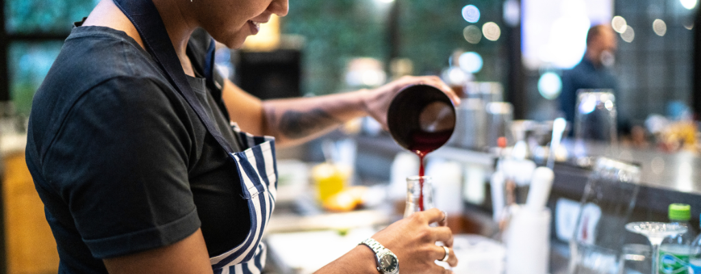 How a Bar Part-Time Job Helps You Earn Fast Cash with Flexible Hours